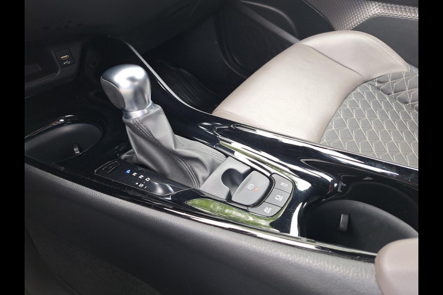 Toyota C-HR 2.0 Hybrid Executive | Leder Stof | Adaptive CC | LED | Camera | Climate | Facelift |