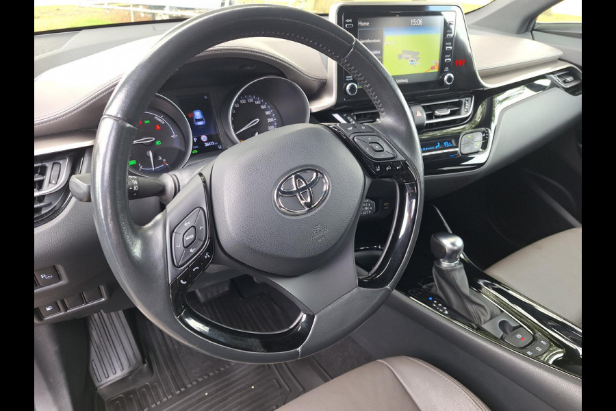 Toyota C-HR 2.0 Hybrid Executive | Leder Stof | Adaptive CC | LED | Camera | Climate | Facelift |