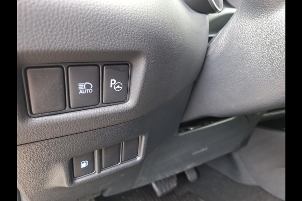 Toyota C-HR 2.0 Hybrid Executive | Leder Stof | Adaptive CC | LED | Camera | Climate | Facelift |