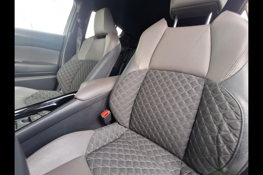 Toyota C-HR 2.0 Hybrid Executive | Leder Stof | Adaptive CC | LED | Camera | Climate | Facelift |