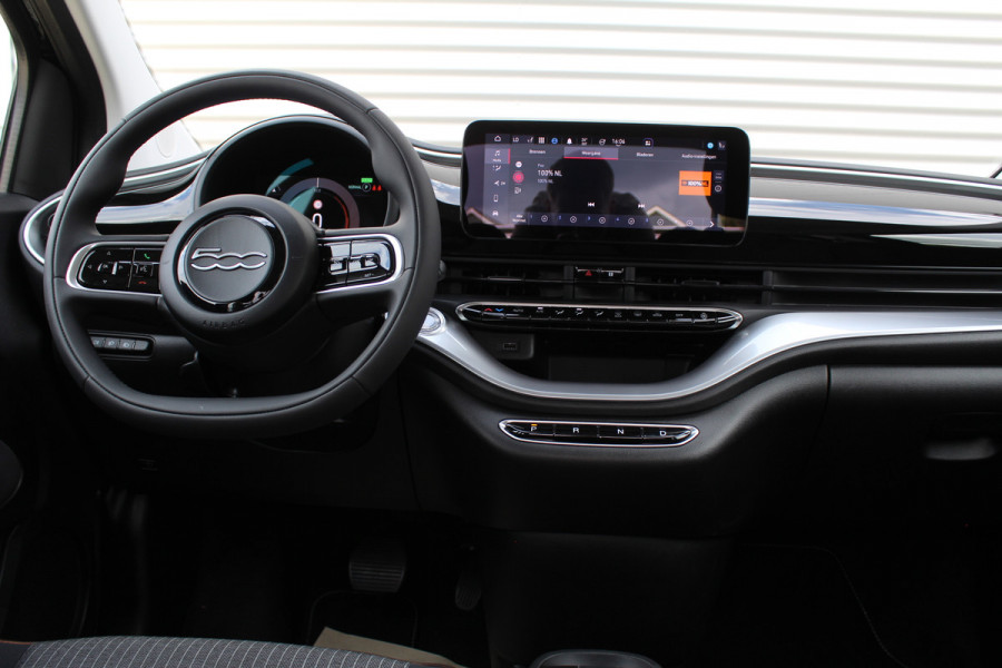 Fiat 500E 3+1 Icon 42 kWh | Navigatie | Camera | Carplay