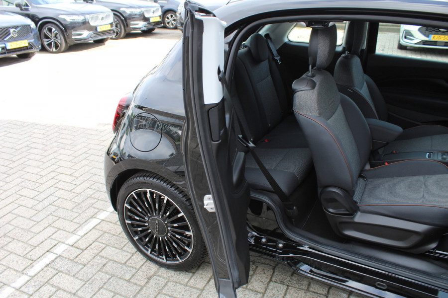 Fiat 500E 3+1 Icon 42 kWh | Navigatie | Camera | Carplay
