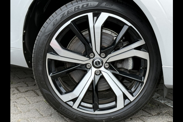 Volvo XC60 2.0 B4 Plus Dark | Pano | Memory | CarPlay | Keyless | 21 inch