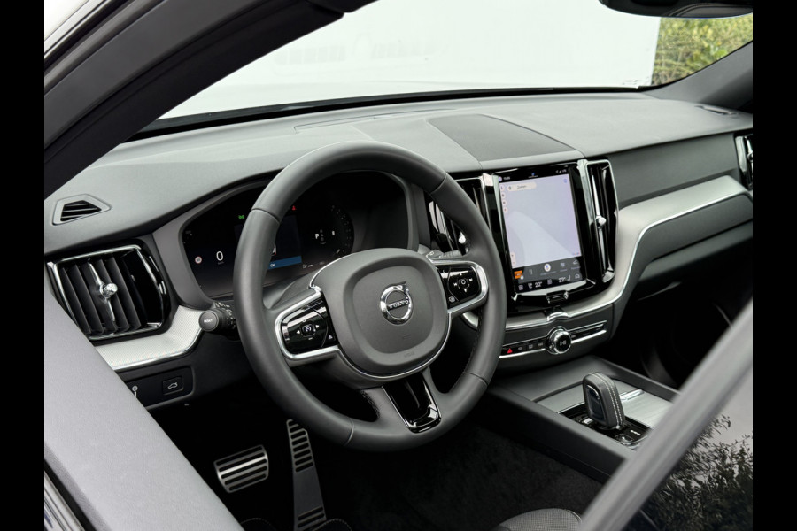 Volvo XC60 2.0 B4 Plus Dark | Pano | Memory | CarPlay | Keyless | 21 inch
