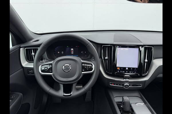 Volvo XC60 2.0 B4 Plus Dark | Pano | Memory | CarPlay | Keyless | 21 inch