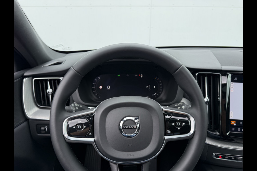 Volvo XC60 2.0 B4 Plus Dark | Pano | Memory | CarPlay | Keyless | 21 inch