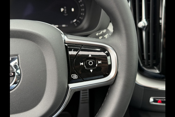 Volvo XC60 2.0 B4 Plus Dark | Pano | Memory | CarPlay | Keyless | 21 inch