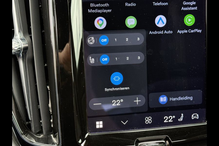 Volvo XC60 2.0 B4 Plus Dark | Pano | Memory | CarPlay | Keyless | 21 inch