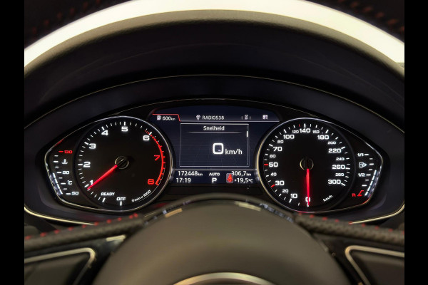 Audi A4 Limousine 1.4 TFSI Sport S-Line Black Edition / NL-auto / Sfeerverlichting