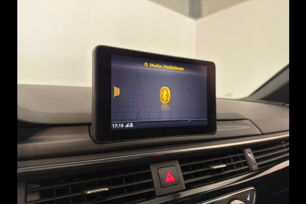 Audi A4 Limousine 1.4 TFSI Sport S-Line Black Edition / NL-auto / Sfeerverlichting