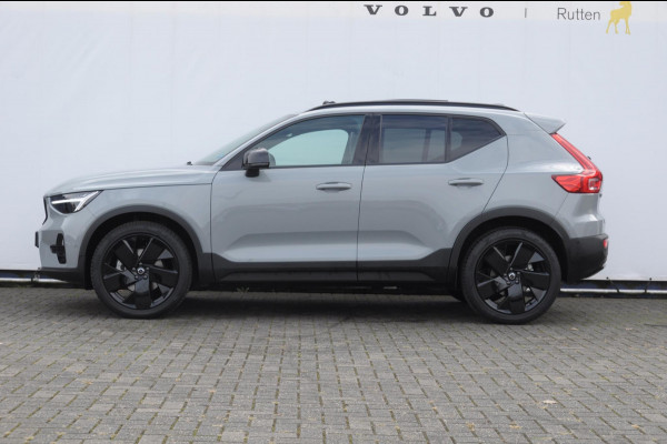 Volvo XC40 B4 211PK Automaat Plus Black Edition / Adaptive cruise control / Trekhaak / Elektrische stoelen / Harman Kardon audio / Pilot assist / BLIS / Stoel en stuur verwarming / Elektrische achterklep / Parkeersensoren met 360 camera / Google infotainment