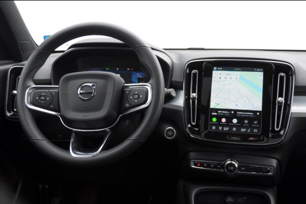 Volvo XC40 B4 211PK Automaat Plus Black Edition / Adaptive cruise control / Trekhaak / Elektrische stoelen / Harman Kardon audio / Pilot assist / BLIS / Stoel en stuur verwarming / Elektrische achterklep / Parkeersensoren met 360 camera / Google infotainment