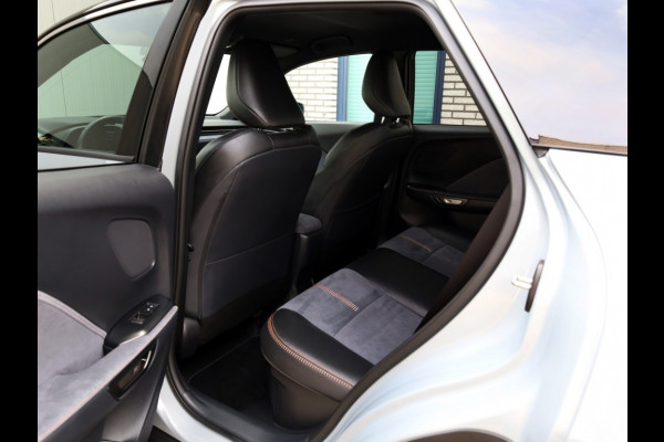 Lexus LBX 1.5 Cool 2WD | Carplay | Memory Seat | Leder/Suede