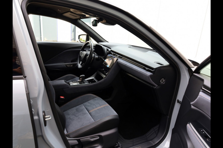 Lexus LBX 1.5 Cool 2WD | Carplay | Memory Seat | Leder/Suede