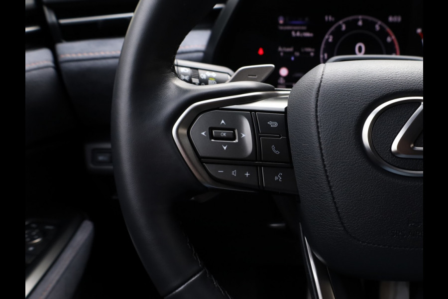 Lexus LBX 1.5 Cool 2WD | Carplay | Memory Seat | Leder/Suede