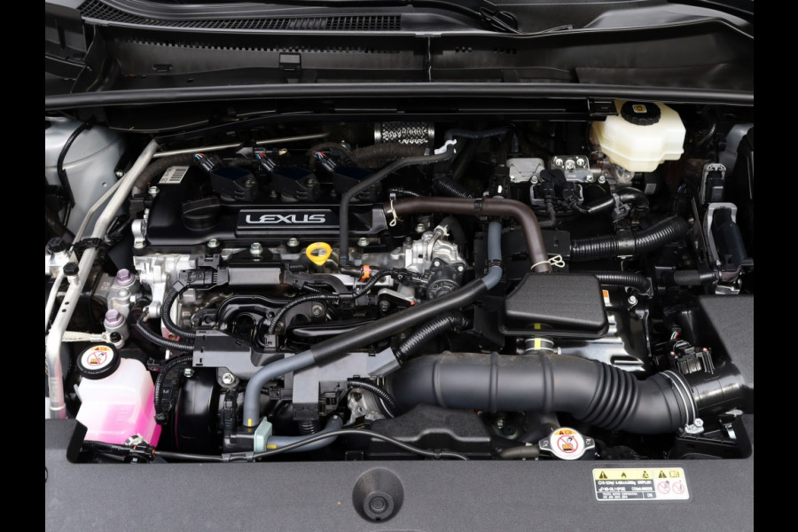 Lexus LBX 1.5 Cool 2WD | Carplay | Memory Seat | Leder/Suede