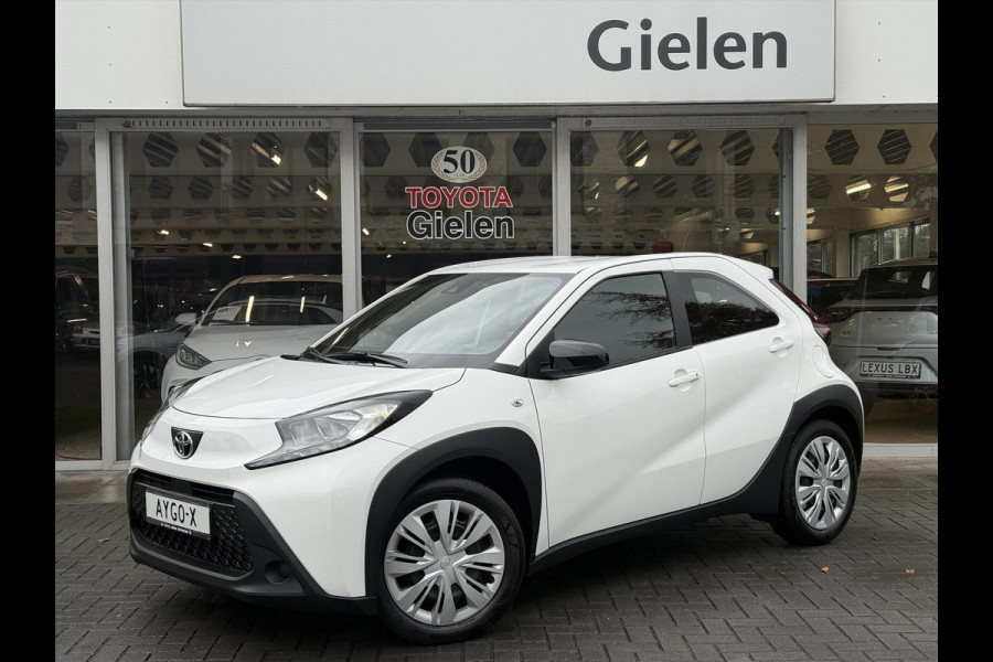 Toyota Aygo X 1.0 VVT-i MT Play | Apple CarPlay/Android auto, Parkeercamera, Adaptive cruise control, Weinig KM