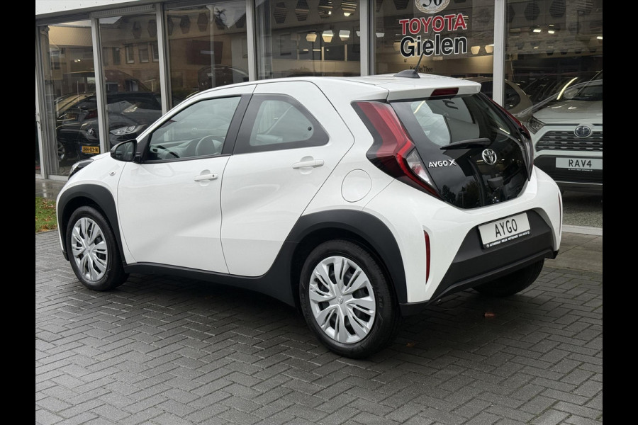 Toyota Aygo X 1.0 VVT-i MT Play | Apple CarPlay/Android auto, Parkeercamera, Adaptive cruise control, Weinig KM