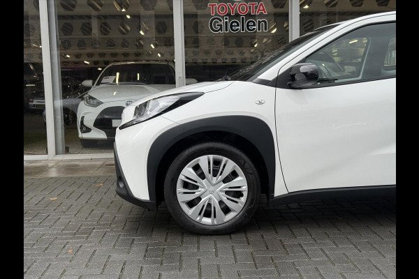 Toyota Aygo X 1.0 VVT-i MT Play | Apple CarPlay/Android auto, Parkeercamera, Adaptive cruise control, Weinig KM