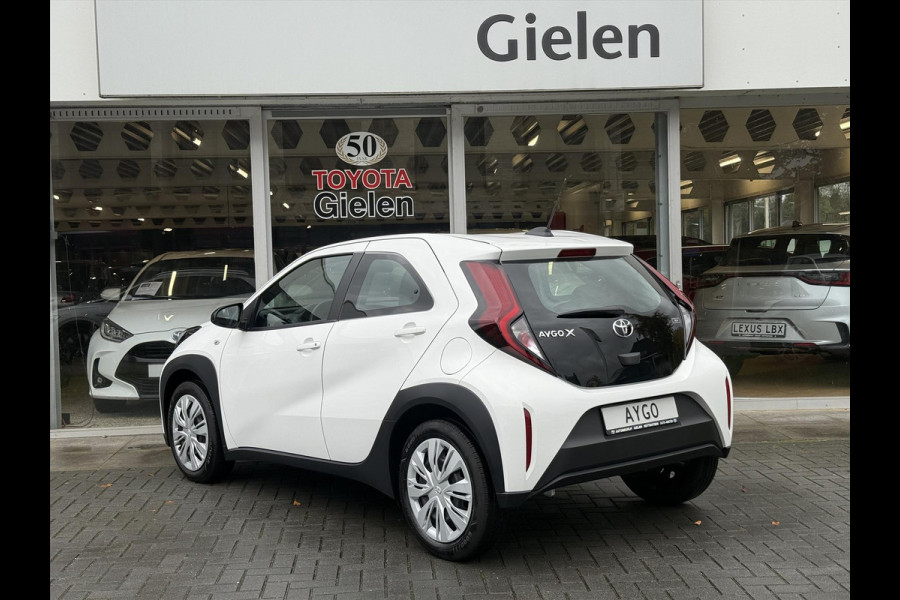 Toyota Aygo X 1.0 VVT-i MT Play | Apple CarPlay/Android auto, Parkeercamera, Adaptive cruise control, Weinig KM