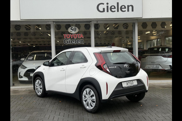 Toyota Aygo X 1.0 VVT-i MT Play | Apple CarPlay/Android auto, Parkeercamera, Adaptive cruise control, Weinig KM