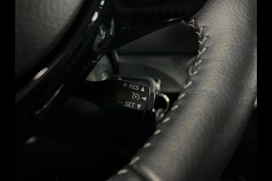 Toyota Yaris 1.5 Hybrid | Lane Assist | Stoelverwa. | Cruise