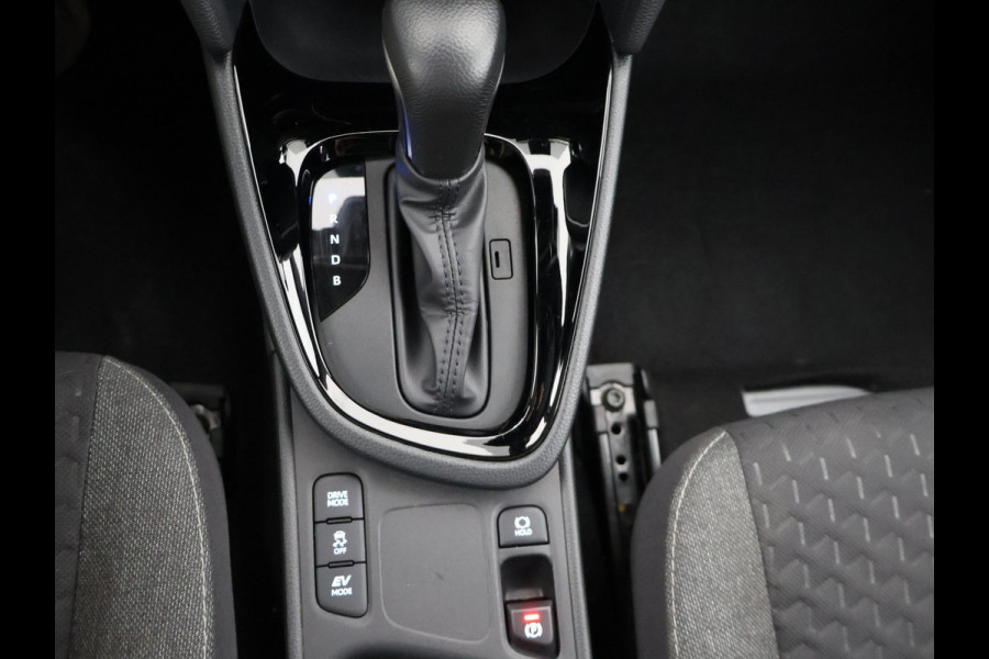 Toyota Yaris Cross 1.5 Hybrid 115 Dynamic Luxury | Stuur- & Stoelverwarming | Parkeersensoren | Adaptieve Cruise Control