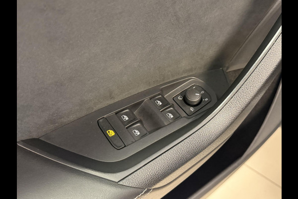 Škoda Kodiaq 1.5 TSI Sportline 7p GARANTIE TOT 06-2031* . PANORAMA-DAK . STUUR & STOEL VERWARMING . ADAPTIEVE CRUISE CONTROL .