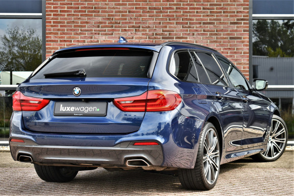 BMW 5 Serie Touring 530i xDrive 252pk M-Sport Pano Nightv ACC HUD 20inch 360