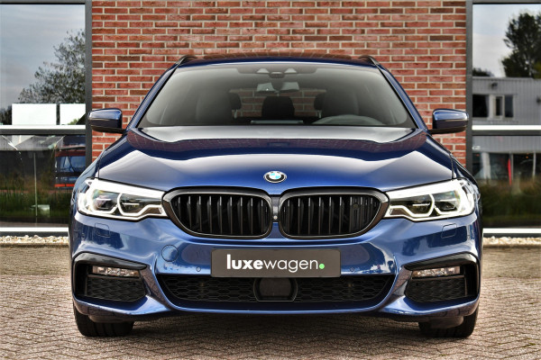 BMW 5 Serie Touring 530i xDrive 252pk M-Sport Pano Nightv ACC HUD 20inch 360