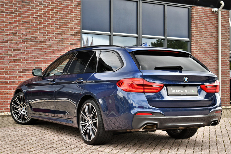 BMW 5 Serie Touring 530i xDrive 252pk M-Sport Pano Nightv ACC HUD 20inch 360