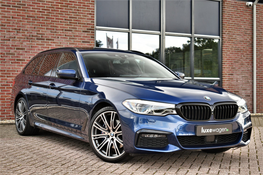 BMW 5 Serie Touring 530i xDrive 252pk M-Sport Pano Nightv ACC HUD 20inch 360