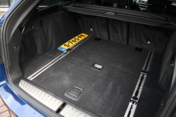 BMW 5 Serie Touring 530i xDrive 252pk M-Sport Pano Nightv ACC HUD 20inch 360