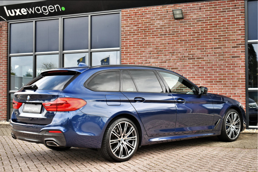 BMW 5 Serie Touring 530i xDrive 252pk M-Sport Pano Nightv ACC HUD 20inch 360
