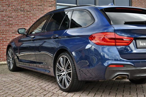 BMW 5 Serie Touring 530i xDrive 252pk M-Sport Pano Nightv ACC HUD 20inch 360