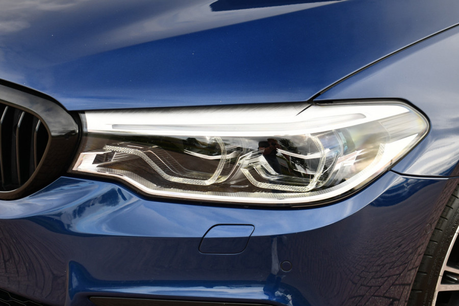 BMW 5 Serie Touring 530i xDrive 252pk M-Sport Pano Nightv ACC HUD 20inch 360