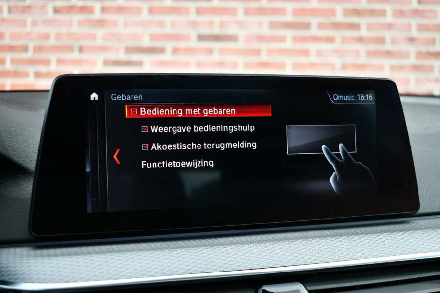 BMW 5 Serie Touring 530i xDrive 252pk M-Sport Pano Nightv ACC HUD 20inch 360