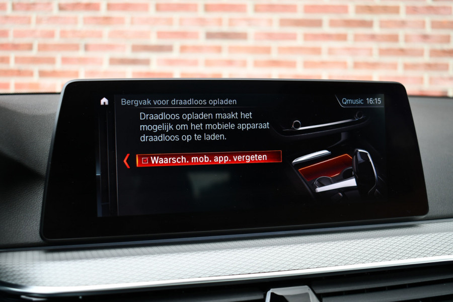 BMW 5 Serie Touring 530i xDrive 252pk M-Sport Pano Nightv ACC HUD 20inch 360