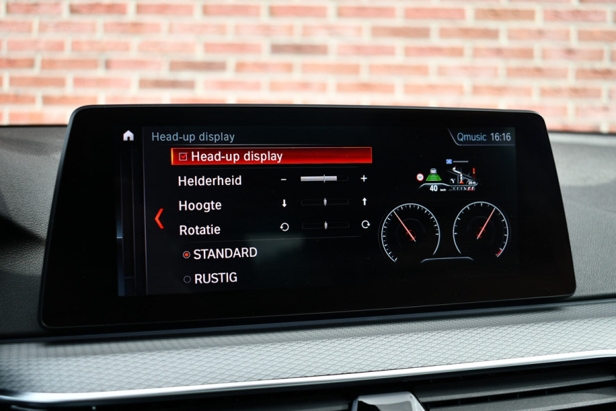 BMW 5 Serie Touring 530i xDrive 252pk M-Sport Pano Nightv ACC HUD 20inch 360
