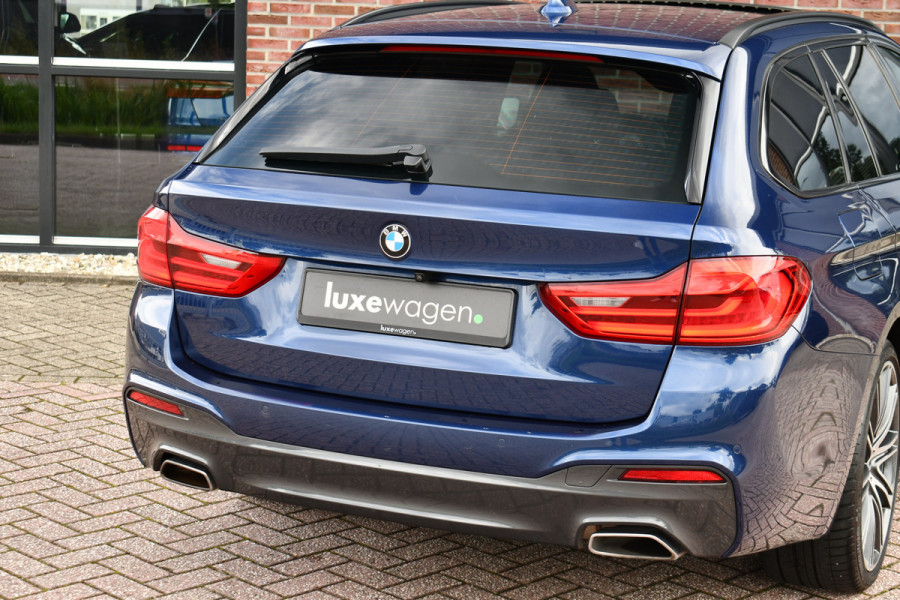 BMW 5 Serie Touring 530i xDrive 252pk M-Sport Pano Nightv ACC HUD 20inch 360