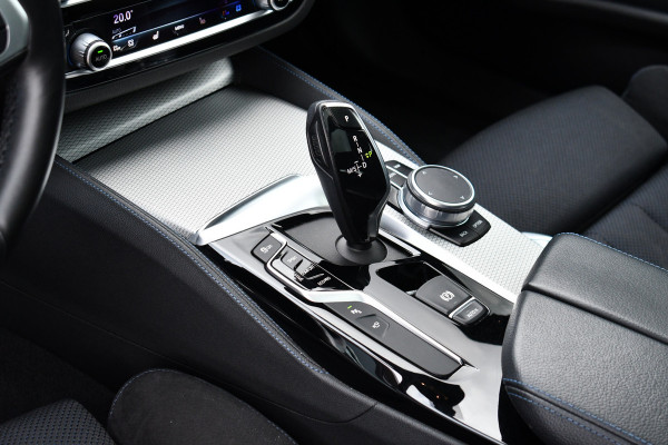BMW 5 Serie Touring 530i xDrive 252pk M-Sport Pano Nightv ACC HUD 20inch 360