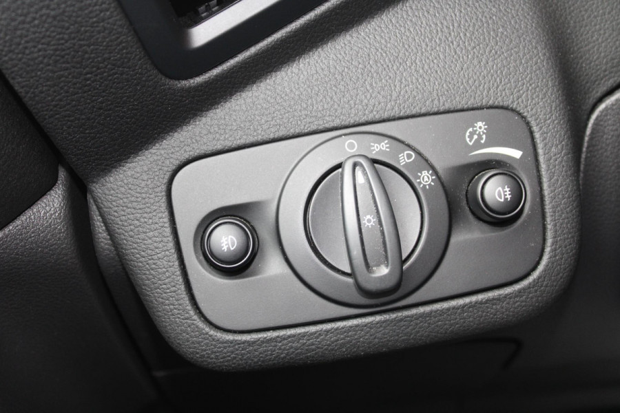Ford Kuga 1.5 EcoBoost Titanium | Wegklapbare Trekhaak | Stoelverwarming | Cruise Control | Navigatie | Parkeersensoren |
