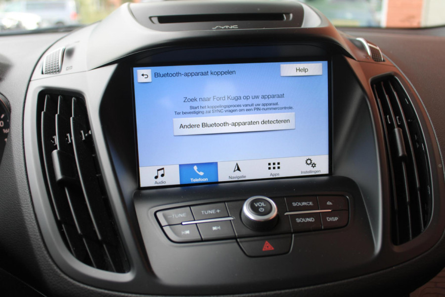 Ford Kuga 1.5 EcoBoost Titanium | Wegklapbare Trekhaak | Stoelverwarming | Cruise Control | Navigatie | Parkeersensoren |