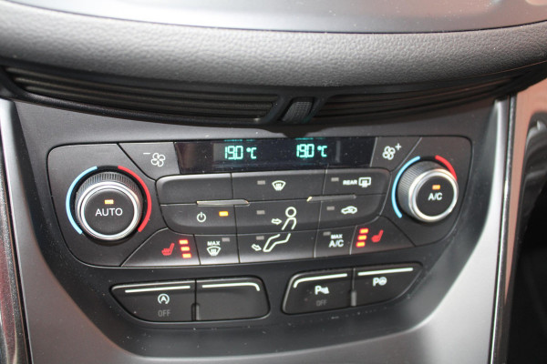 Ford Kuga 1.5 EcoBoost Titanium | Wegklapbare Trekhaak | Stoelverwarming | Cruise Control | Navigatie | Parkeersensoren |