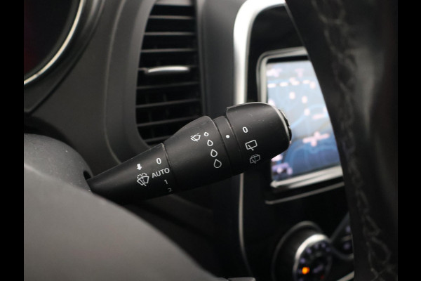 Renault Captur 0.9 TCe EDITION ONE + LEDER | TREKHAAK | CAMERA | STOELVERWARMING | LED | NAVIGATIE
