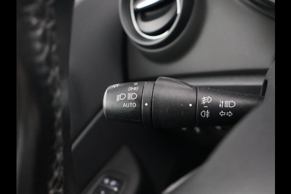 Renault Captur 0.9 TCe EDITION ONE + LEDER | TREKHAAK | CAMERA | STOELVERWARMING | LED | NAVIGATIE