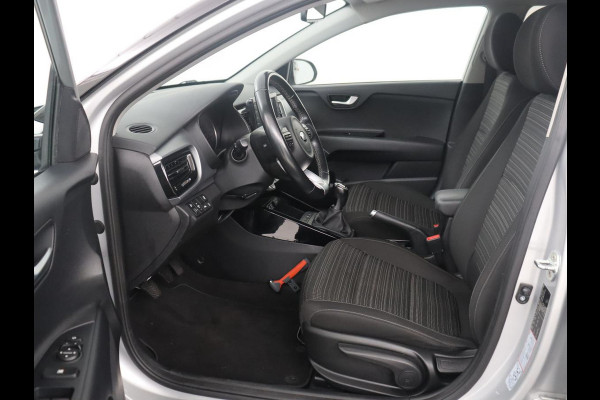 Kia Stonic 1.0 T-GDi DynamicPlusLine | Carplay | Climate control | Cruise control | Camera | Park assist | Full LED | Keyless |