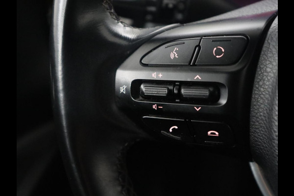 Kia Stonic 1.0 T-GDi DynamicPlusLine | Carplay | Climate control | Cruise control | Camera | Park assist | Full LED | Keyless |