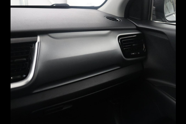 Kia Stonic 1.0 T-GDi DynamicPlusLine | Carplay | Climate control | Cruise control | Camera | Park assist | Full LED | Keyless |
