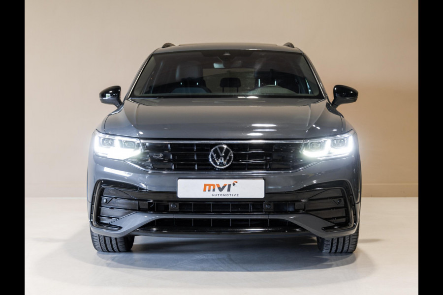 Volkswagen Tiguan 1.5 TSI R-Line Business+ / 150pk / NAP / Panorama dak / Stoelverwarming / Voorruit verwarming /